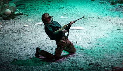 A picture from the production 