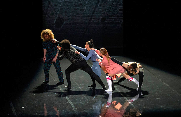 A photo from the production "EVERYNESS"