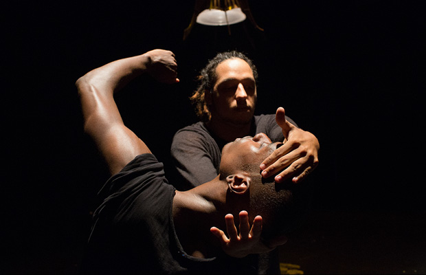 A photo from the production "Priyèr' Sї Priyèr'"
